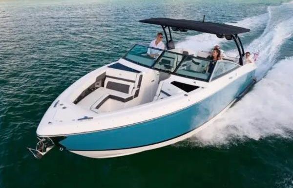 2024 Cobalt R33 Outboard