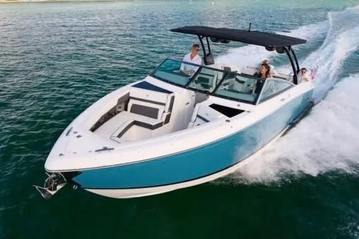 2023 Cobalt R33 Outboard
