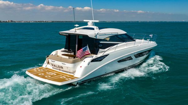 Sea Ray 470 Sundancer