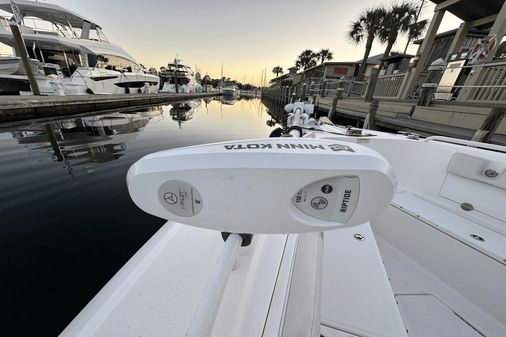 Everglades 275 Center Console image