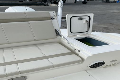 Boston Whaler 280 Dauntless image