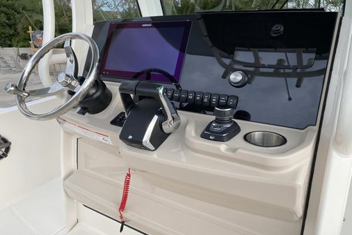 Boston Whaler 280 Dauntless image