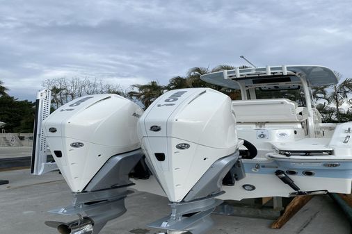 Boston Whaler 280 Dauntless image