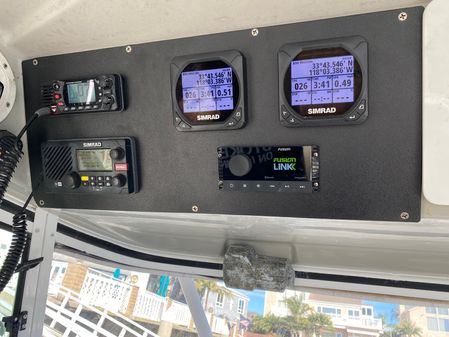 Everglades 355 Center Console image