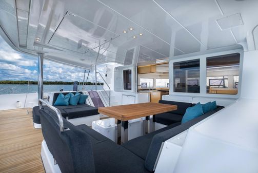 Lagoon 52 image