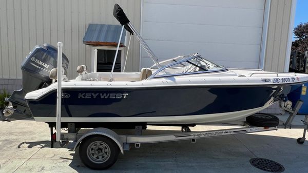 Key West 186 Dual Console 