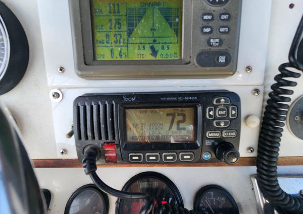 Chris-Craft 315 Commander image