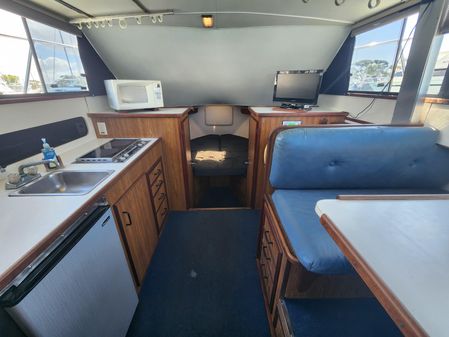 Chris-Craft 315 Commander image