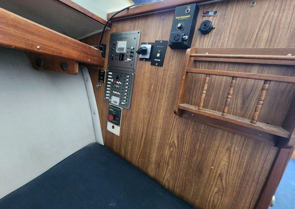 Chris-Craft 315 Commander image