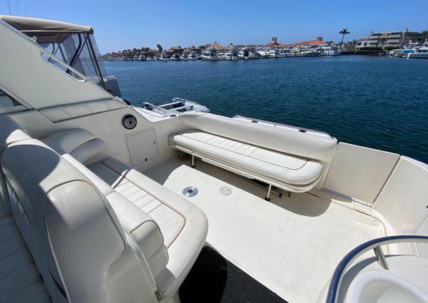 Sea Ray 330 Sundancer image