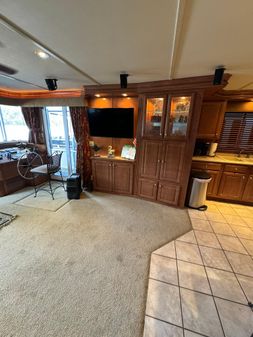 Sharpe 75-HOUSEBOAT image