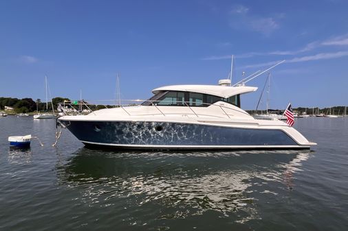 Tiara Yachts C39 Coupe image