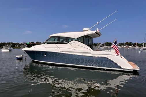 Tiara Yachts C39 Coupe image