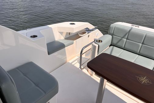 Tiara Yachts C39 Coupe image