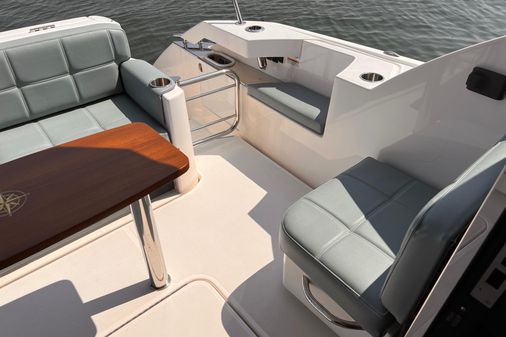 Tiara Yachts C39 Coupe image