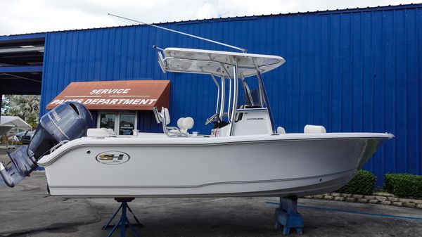Sea Hunt Ultra 219
