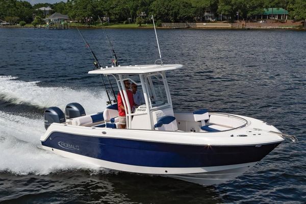 Robalo R242-CENTER-CONSOLE - main image