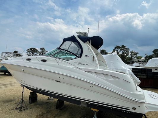 Sea Ray 320 Sundancer - main image