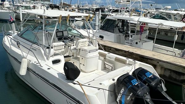 Boston Whaler 26 Conquest 