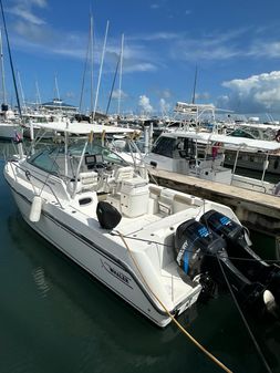 Boston-whaler 26-CONQUEST image