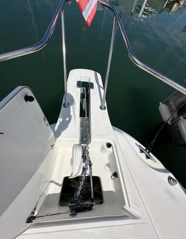 Boston-whaler 26-CONQUEST image