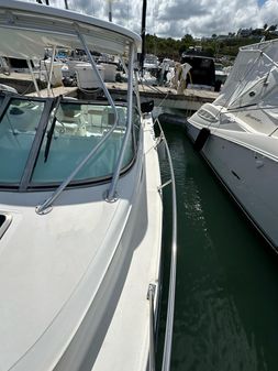 Boston-whaler 26-CONQUEST image