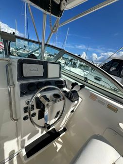 Boston-whaler 26-CONQUEST image