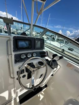 Boston-whaler 26-CONQUEST image