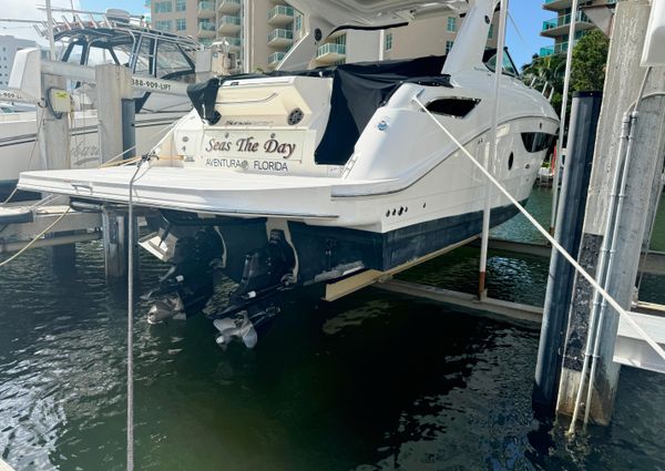 Sea Ray 350 Sundancer image