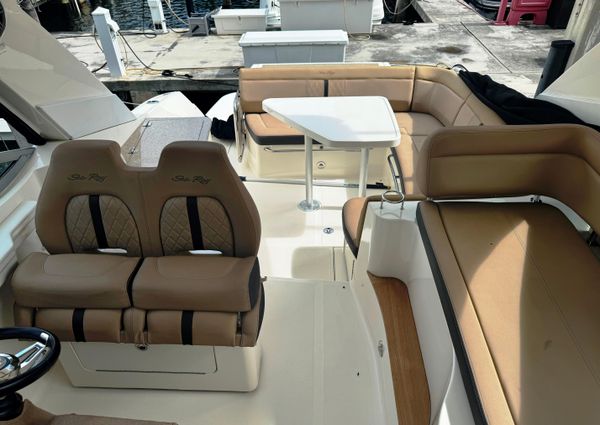 Sea Ray 350 Sundancer image