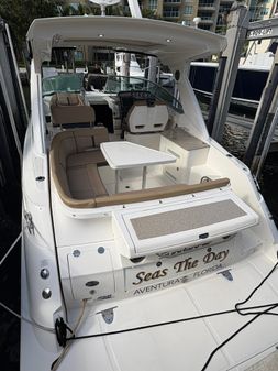 Sea Ray 350 Sundancer image