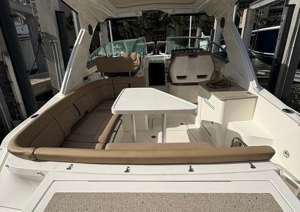 Sea Ray 350 Sundancer image