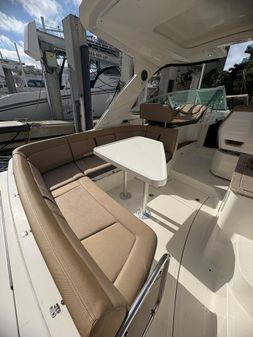 Sea Ray 350 Sundancer image