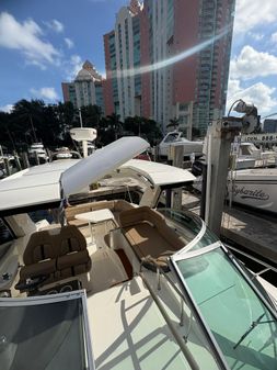 Sea Ray 350 Sundancer image