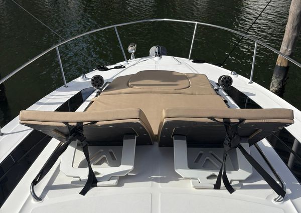 Sea Ray 350 Sundancer image