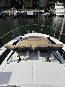 Sea Ray 350 Sundancer image