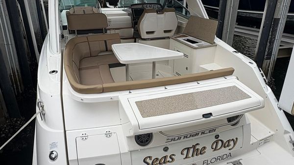 Sea Ray 350 Sundancer 