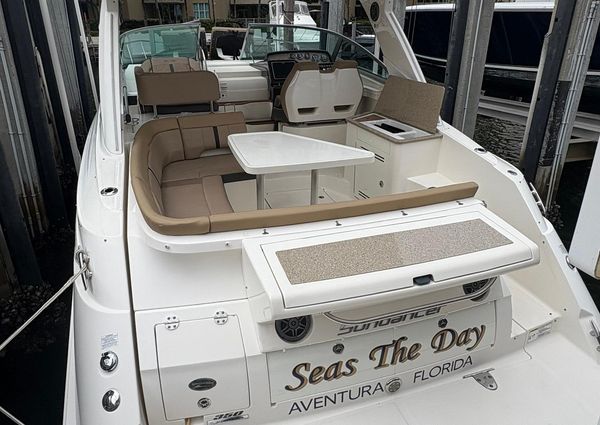 Sea Ray 350 Sundancer image