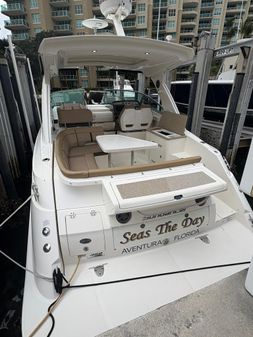 Sea Ray 350 Sundancer image