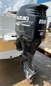 Hurricane SunDeck Sport 202 OB image