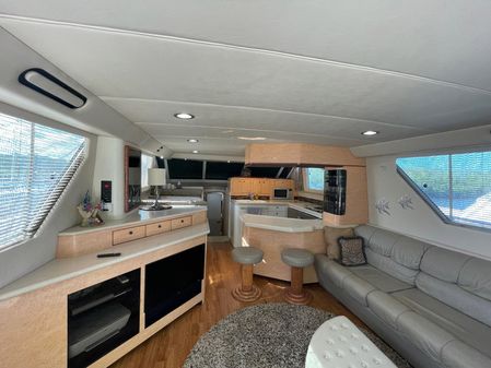 Sea-ray 550-SEDAN-BRIDGE image