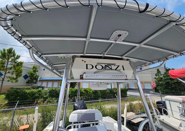 Donzi F23-CENTER-CONSOLE image