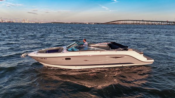 Sea Ray 280 SLX image