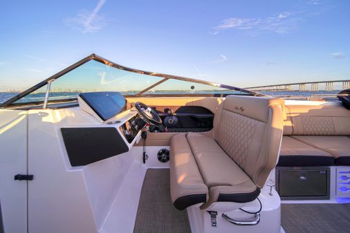 Sea Ray 280 SLX image