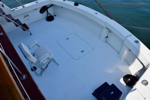 Hatteras 67 Cockpit Motor Yacht image