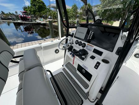 Sea Fox 268 Commander image