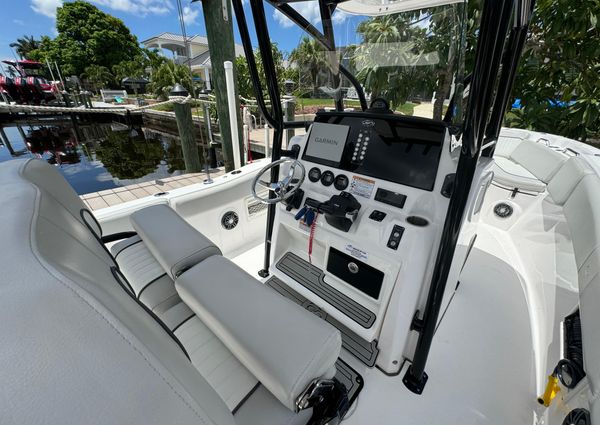 Sea Fox 268 Commander image