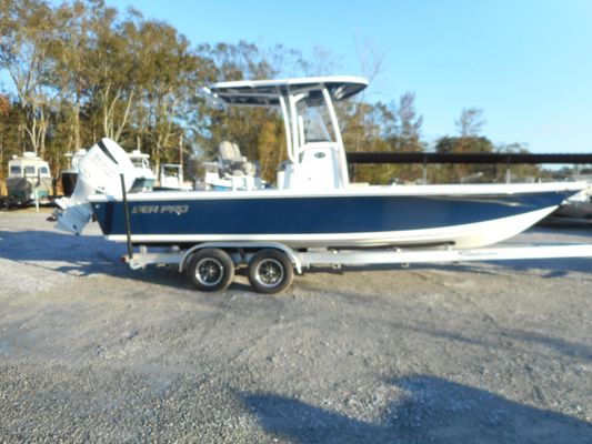 Sea Pro 248 DLX BAY - main image