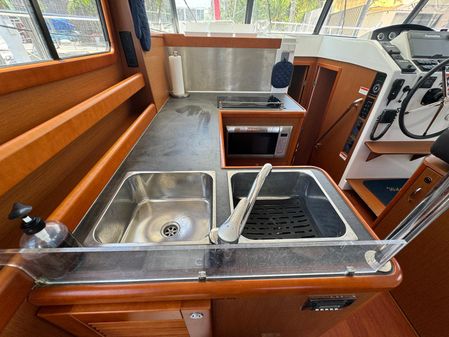 Beneteau Swift Trawler 34 image