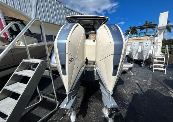 Chris-Craft Catalina 30 image